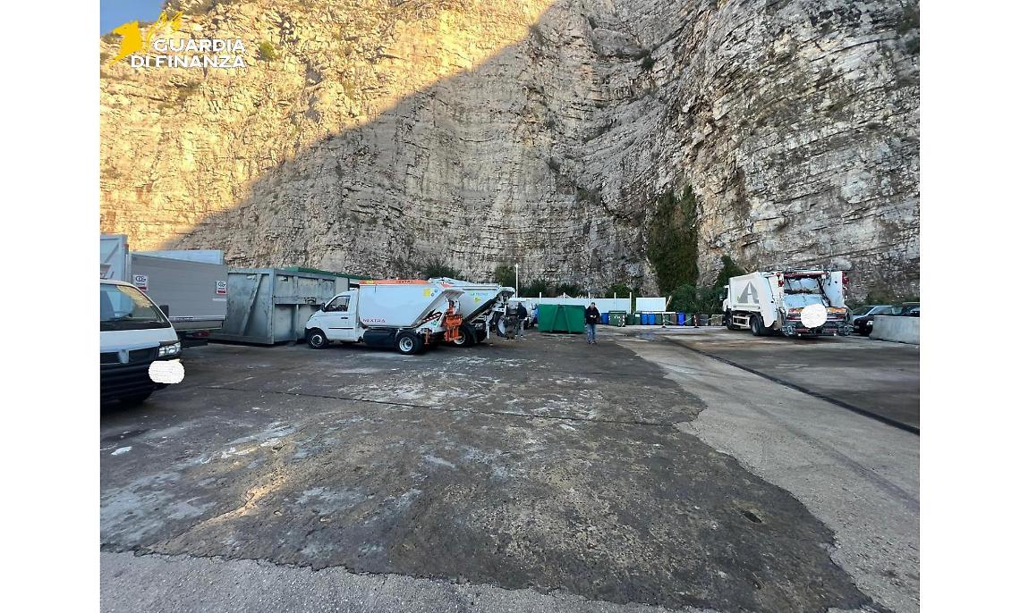 Blitz in Penisola sorrentina, sequestrata isola ecologica
