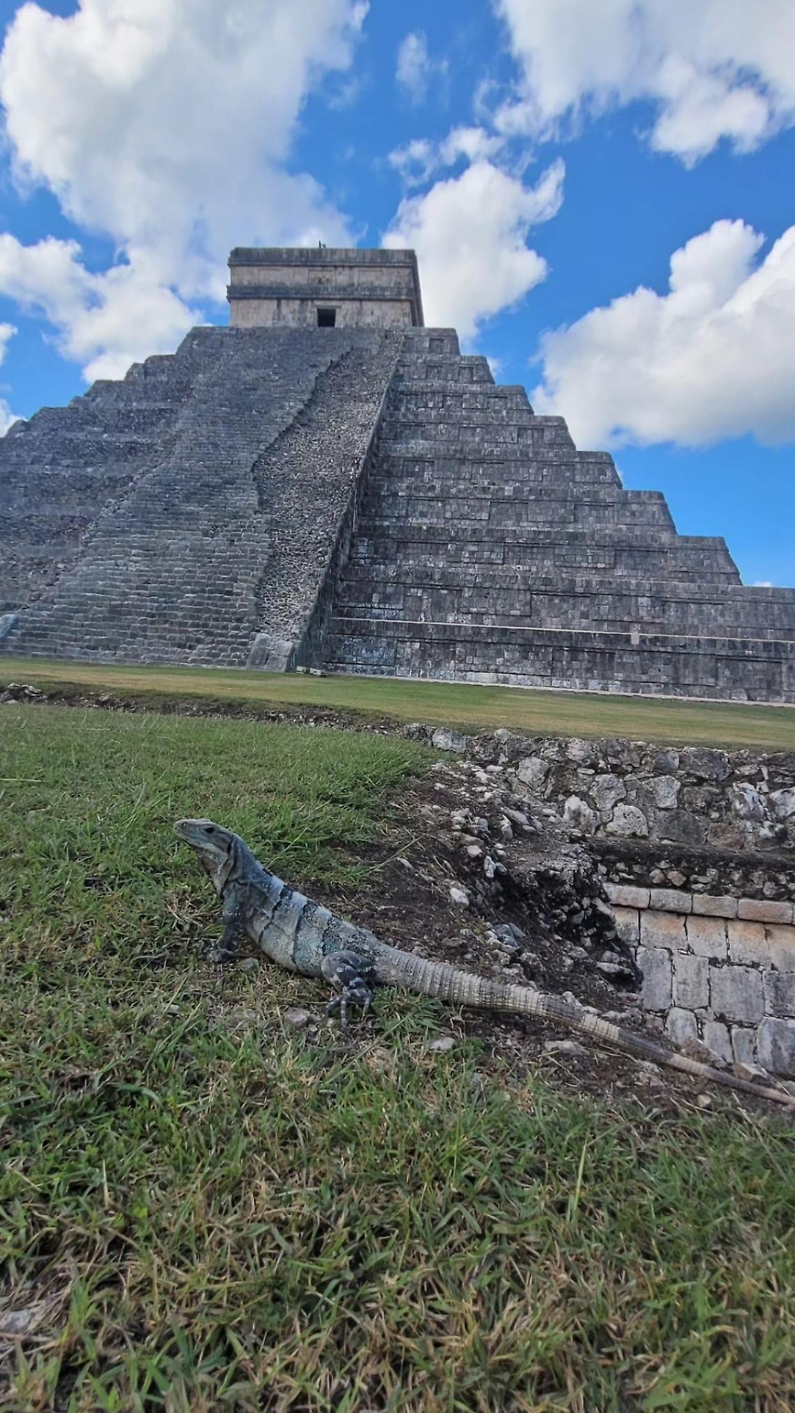 Dal Messico a Napoli, da Chichén Itzà ai Quartieri Spagnoli: un mondo fatto da popoli che hanno migliaia di anni e che vanno preservati