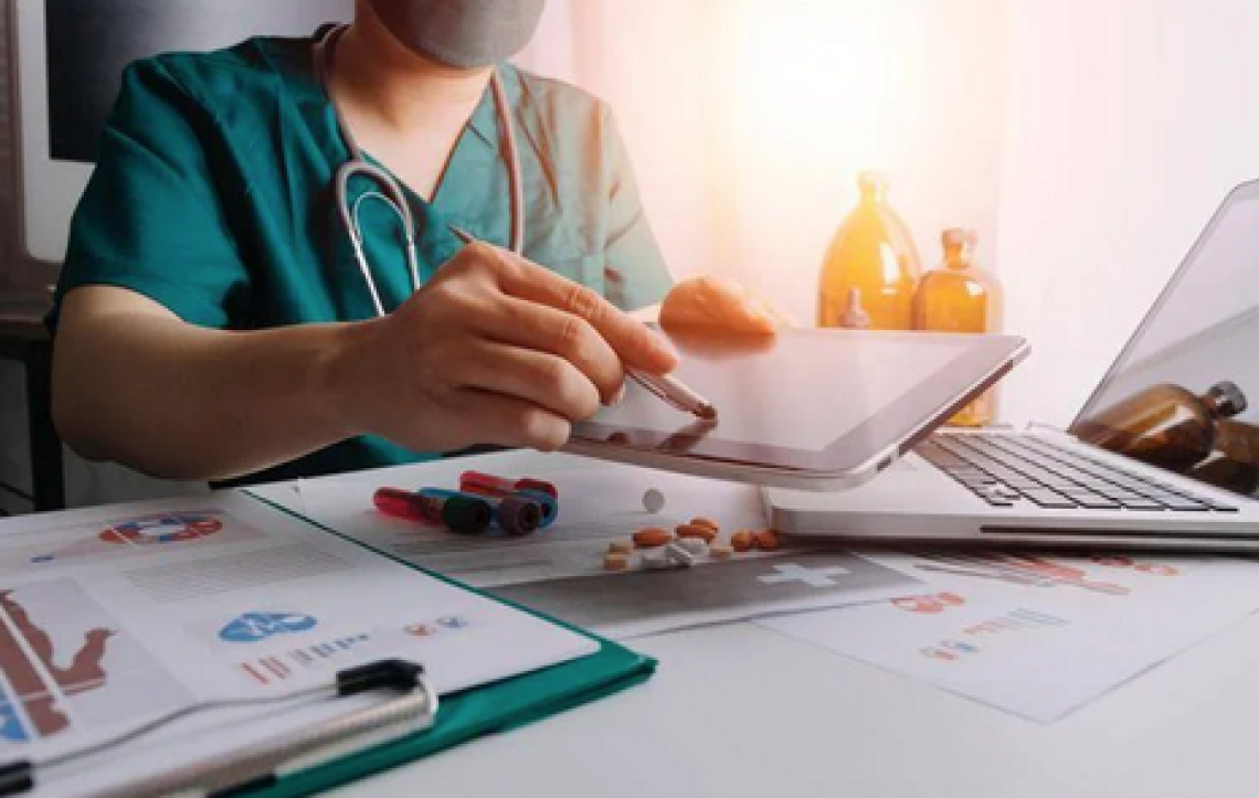 Certificato medico, visite per malattia e ricetta lunga: cosa cambia e da quando