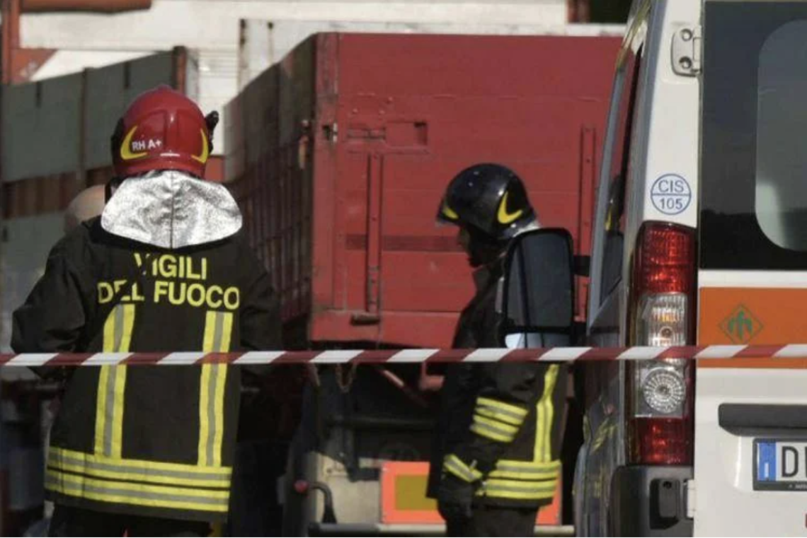 Crolla balcone, due feriti: uno è in codice rosso