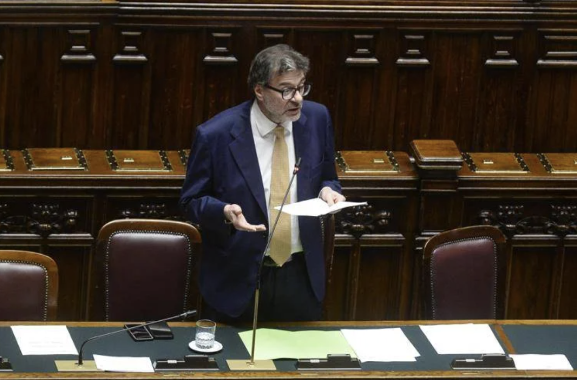 Pensioni, governo deposita nuovo emendamento: cosa cambia in Manovra