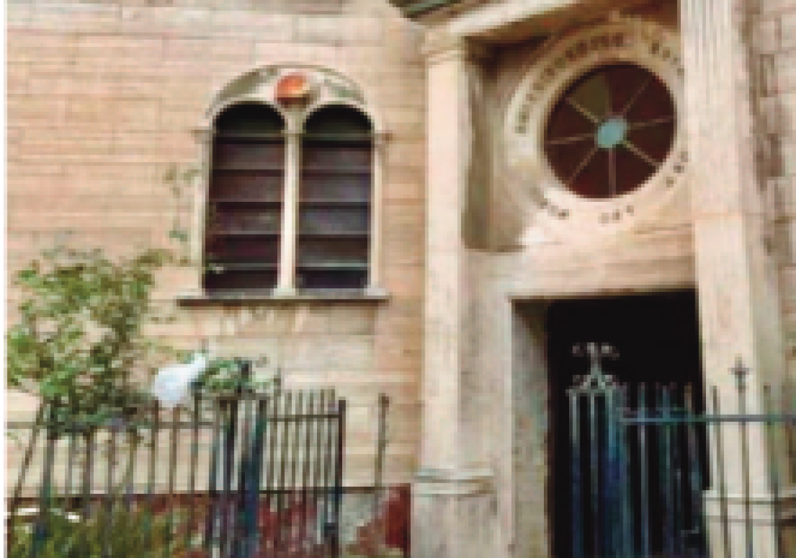 Un garage al posto della &ldquo;chiesetta&rdquo;