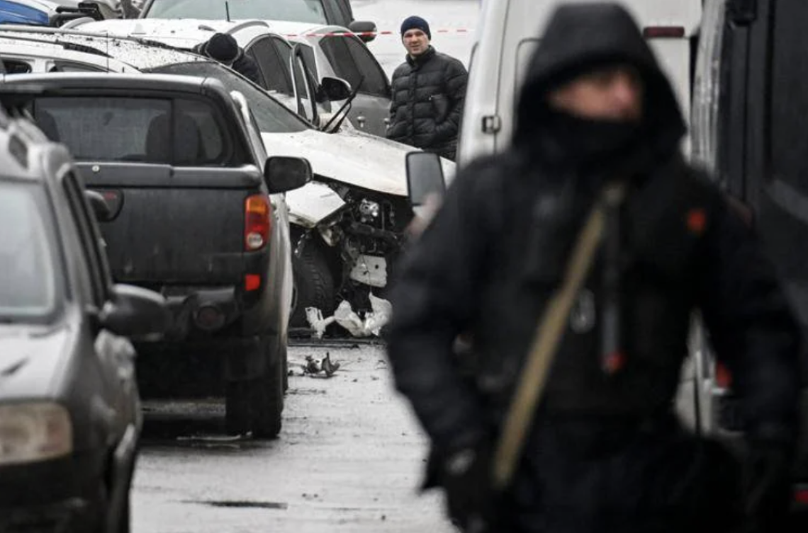 Russia, esplode auto a Mosca: ucciso ufficiale Stato Maggiore. Accuse a Kiev