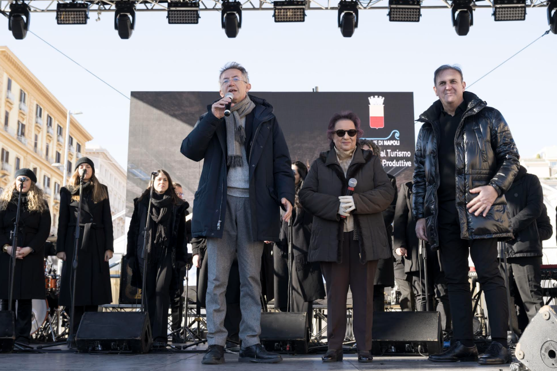 That&rsquo;s Napoli Christmas Show, in 5.000 per il concerto in Piazza Municipio