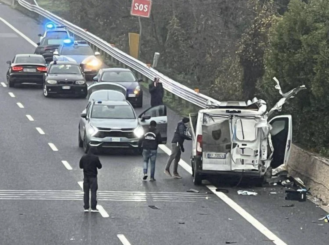 Assalto a furgone portavalori sull'autostrada A14, chiuso tratto tra Ortona e Pescara Sud