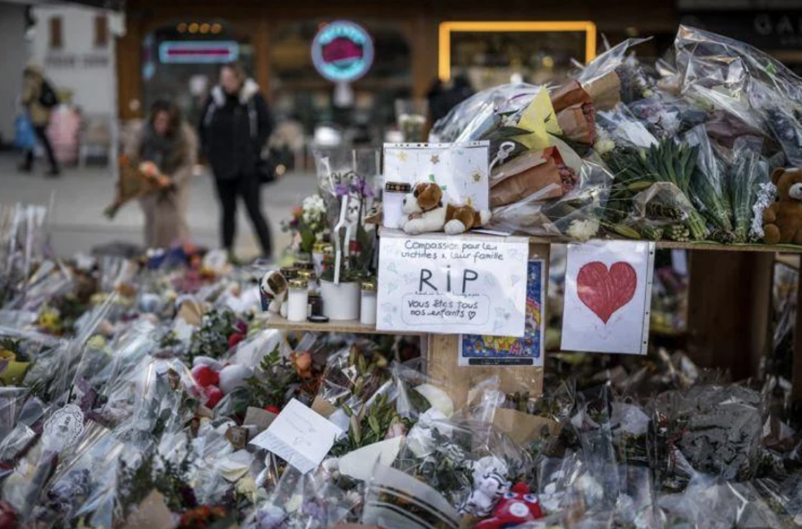 Strage di Crans-Montana, cerimonia in ricordo delle vittime con Macron e Mattarella