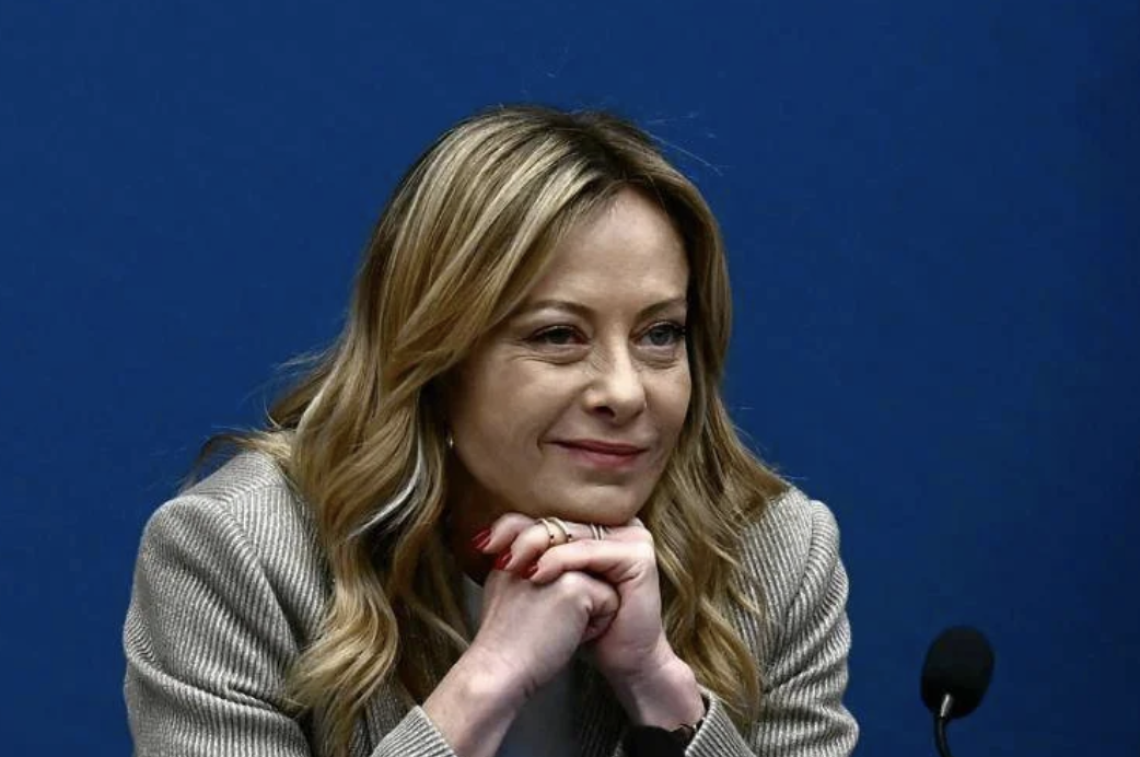 Meloni, niente Quirinale: &laquo;Sogno di lavorare con Fiorello&raquo;