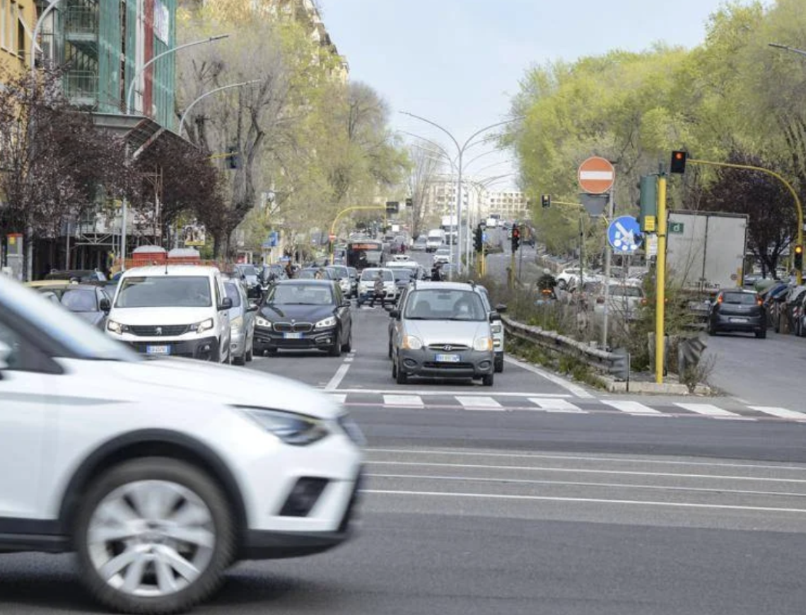 Scadenza Bollo Auto, gli sportelli dell&rsquo;Aci Napoli aperti anche di pomeriggio e il sabato mattina