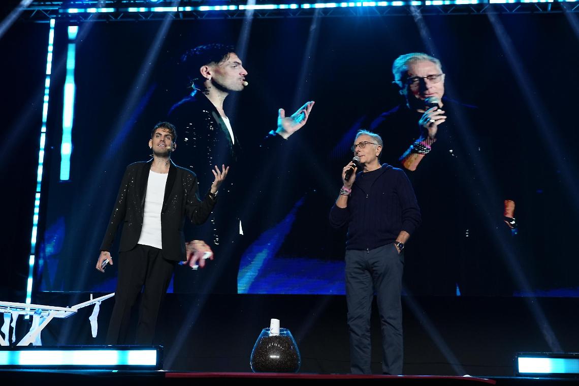 Jey Lillo fa la storia della magia: in 3mila al Palapartenope