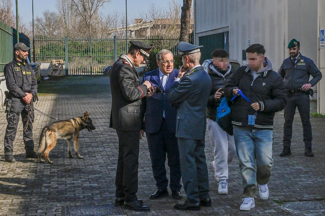 Metal detector, &egrave; ancora facile recuperare coltelli