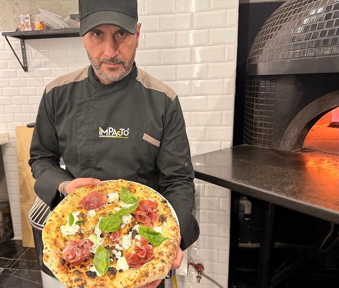 Impasto semintegrale a lunga lievitazione, ecco la pizza di Salvatore Cozzolino