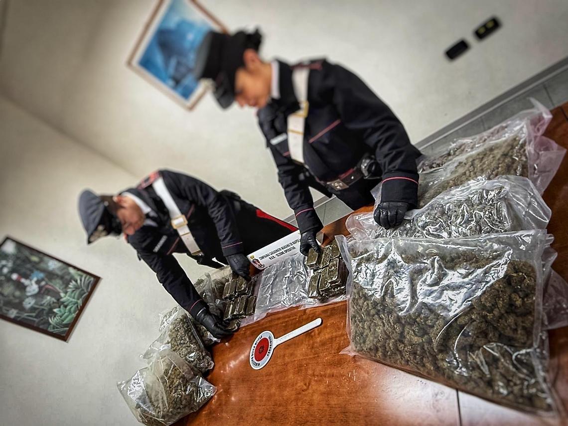 In casa 14 kg di droga, arrestato 48enne sorvegliato speciale