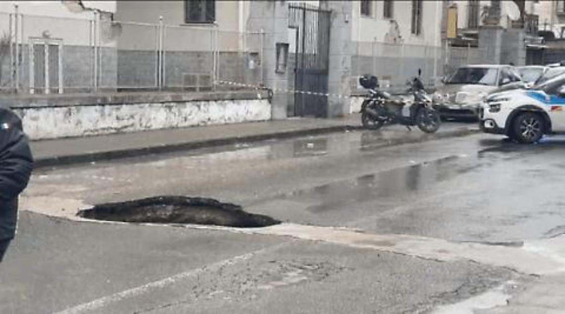 Nuovi avvallamenti a Bagnoli