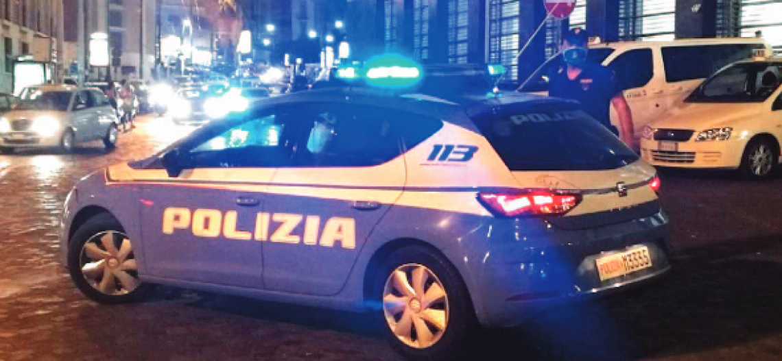 Rapina nel sangue in via Toledo