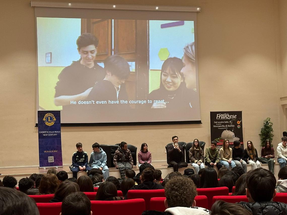 Luigi Zeno, dai set alle scuole: l&rsquo;impegno contro il bullismo