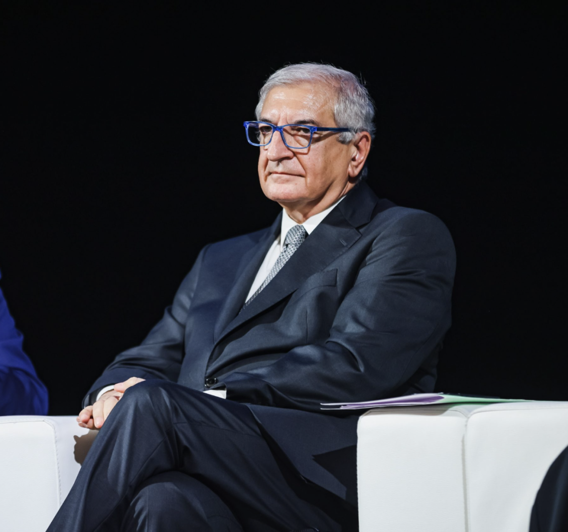 Burocrazia frena i miliardi, servono regole come il Pnrr