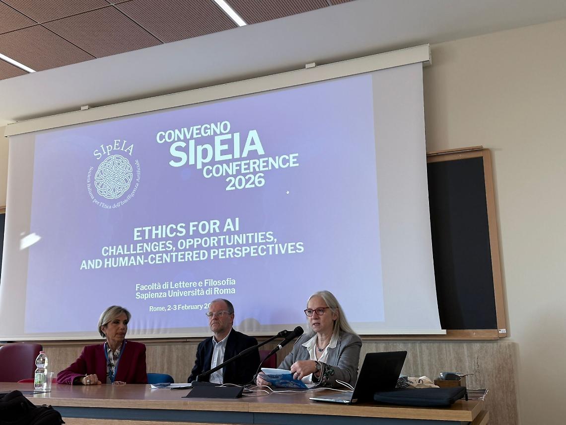 Governare le tecnologie e l&rsquo;IA secondo un modello strategico di integrazione