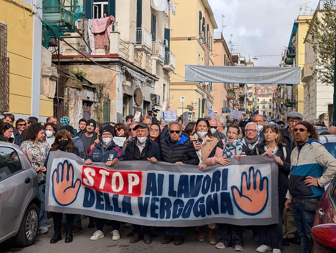 A Bagnoli manifestazione contro l'America's Cup