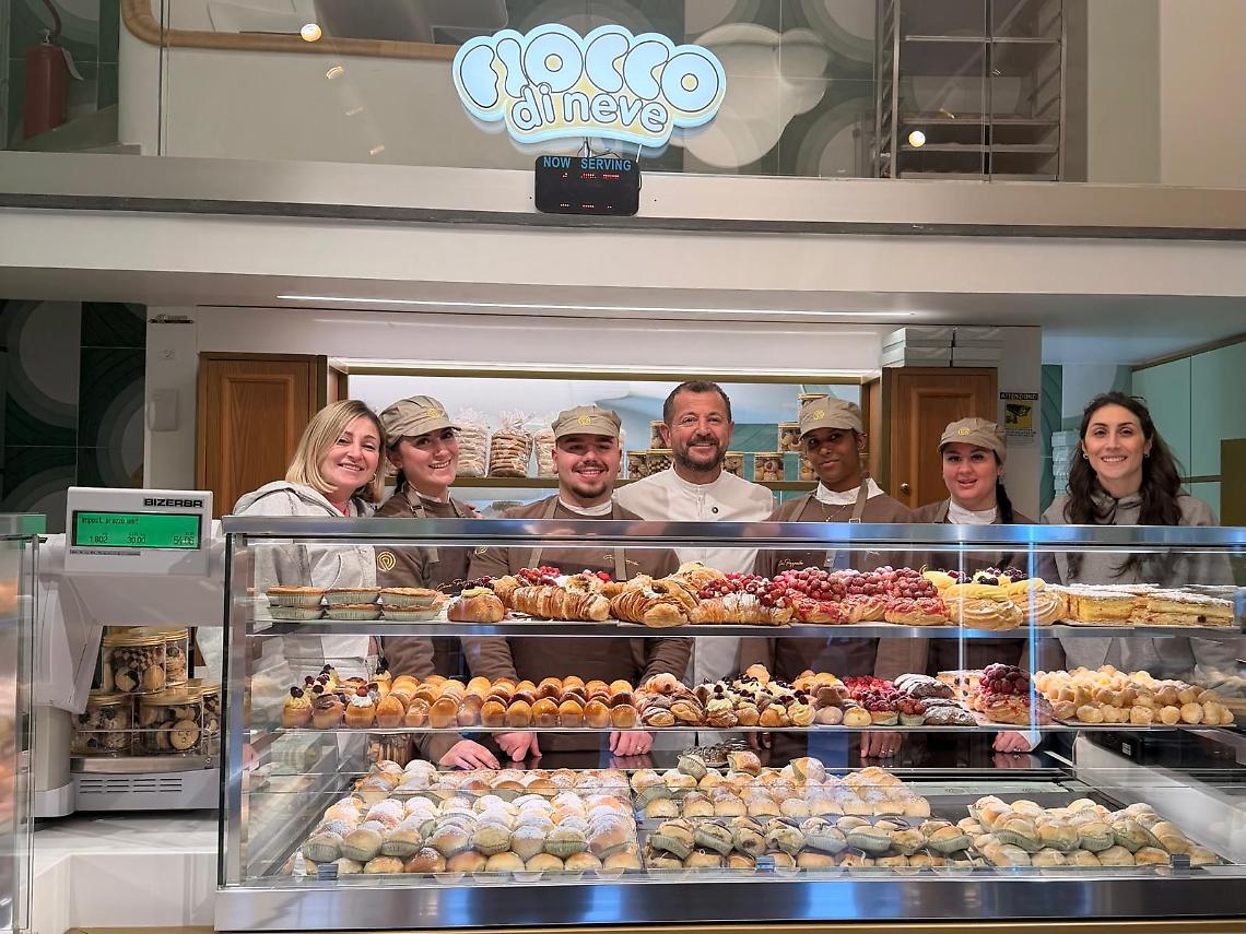 Poppella rinnova a via Santa Brigida: stesso stile, nuova luce