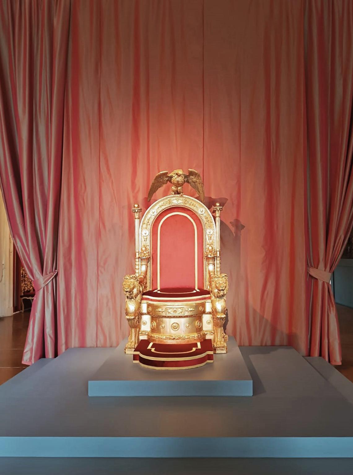 Il trono torna a Palazzo reale con una nuova datazione 