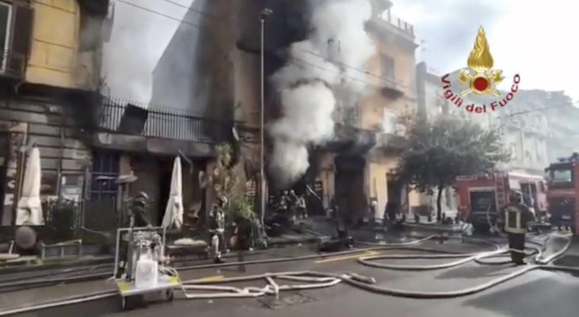 Incendio a Secondigliano, 21 sfollati accolti nel Centro Pertini 