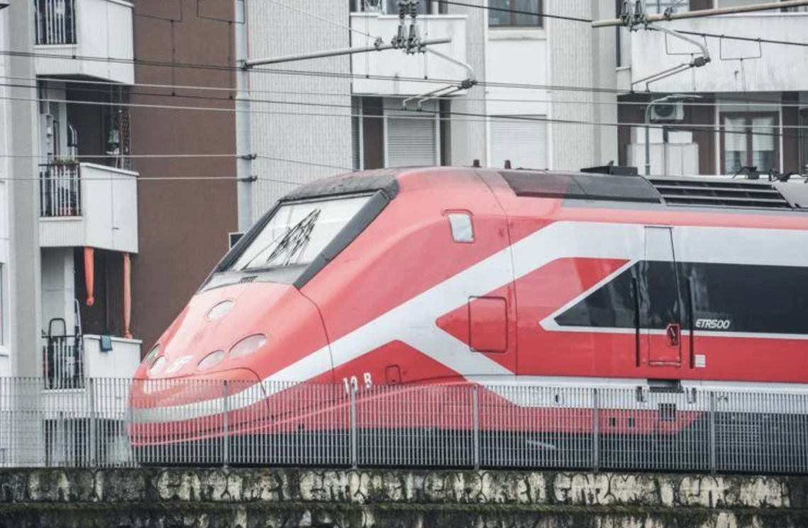 Sabotaggi sull'Alta velocit&agrave;, treni in ritardo e rallentamenti