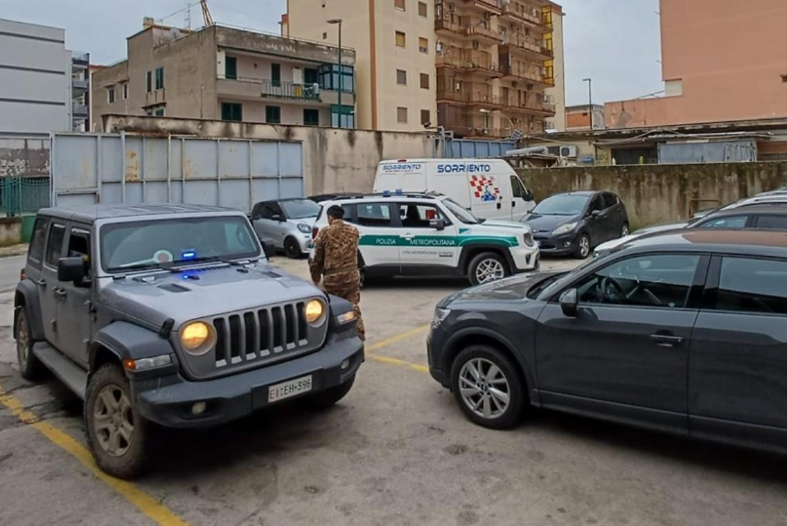 Terra dei Fuochi, sequestrati 3 veicoli e 11 aziende