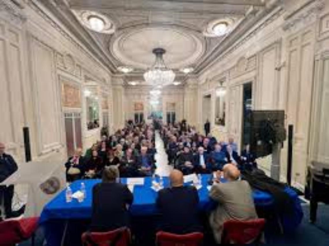 Politica alta e dialogo senza urla n&eacute; risse