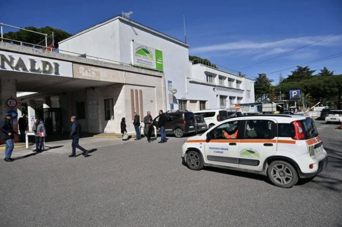 Si aggrava la posizione dei sei indagati, sequestrati i cellulari