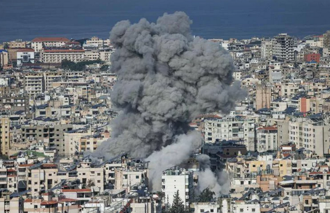 Iran, Israele attacca in Libano. Pasdaran: &laquo;Controlliamo Stretto di Hormuz&raquo;