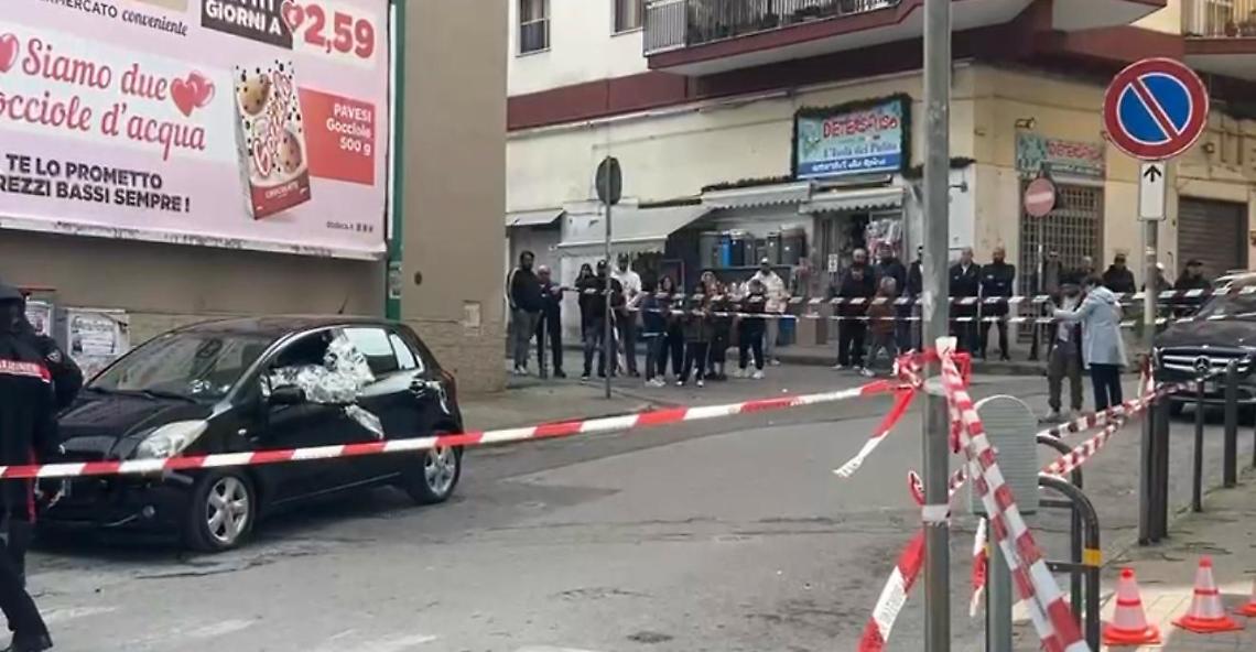 Agguato in strada a Marano, ucciso come un boss