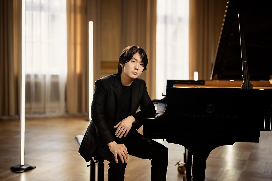 Teatro San Carlo, secondo appuntamento del Festival Pianistico con Seong Jin-Cho