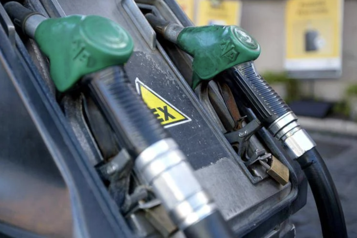 Carburanti, l'ondata di rincari continua: schizzano i prezzi per benzina e gasolio