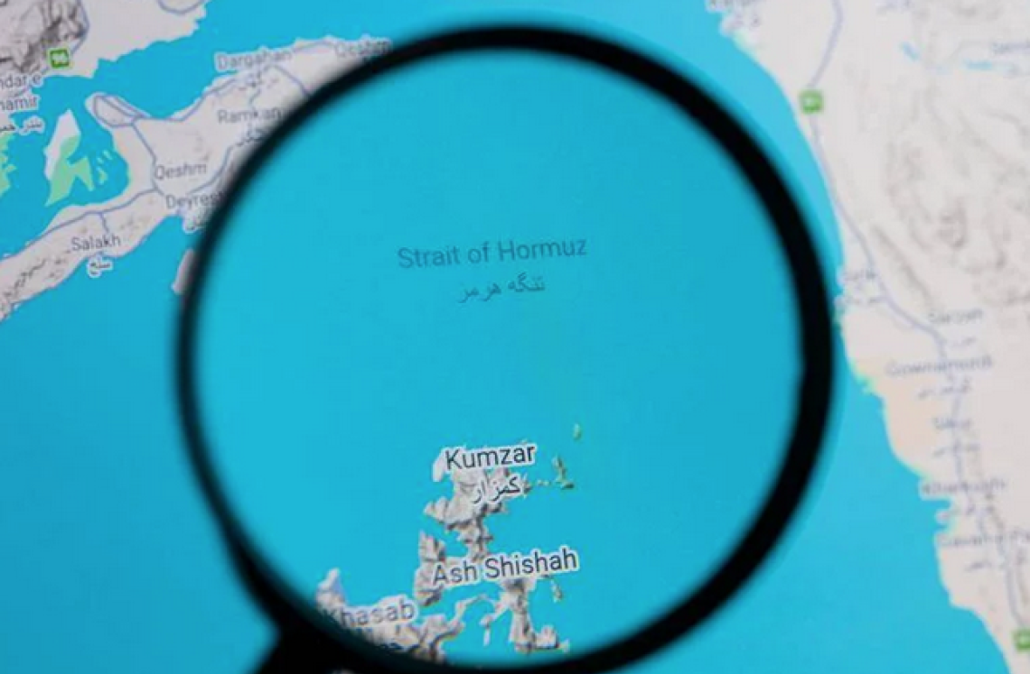 Il petrolio &ldquo;ostaggio&rdquo; dello Stretto di Hormuz