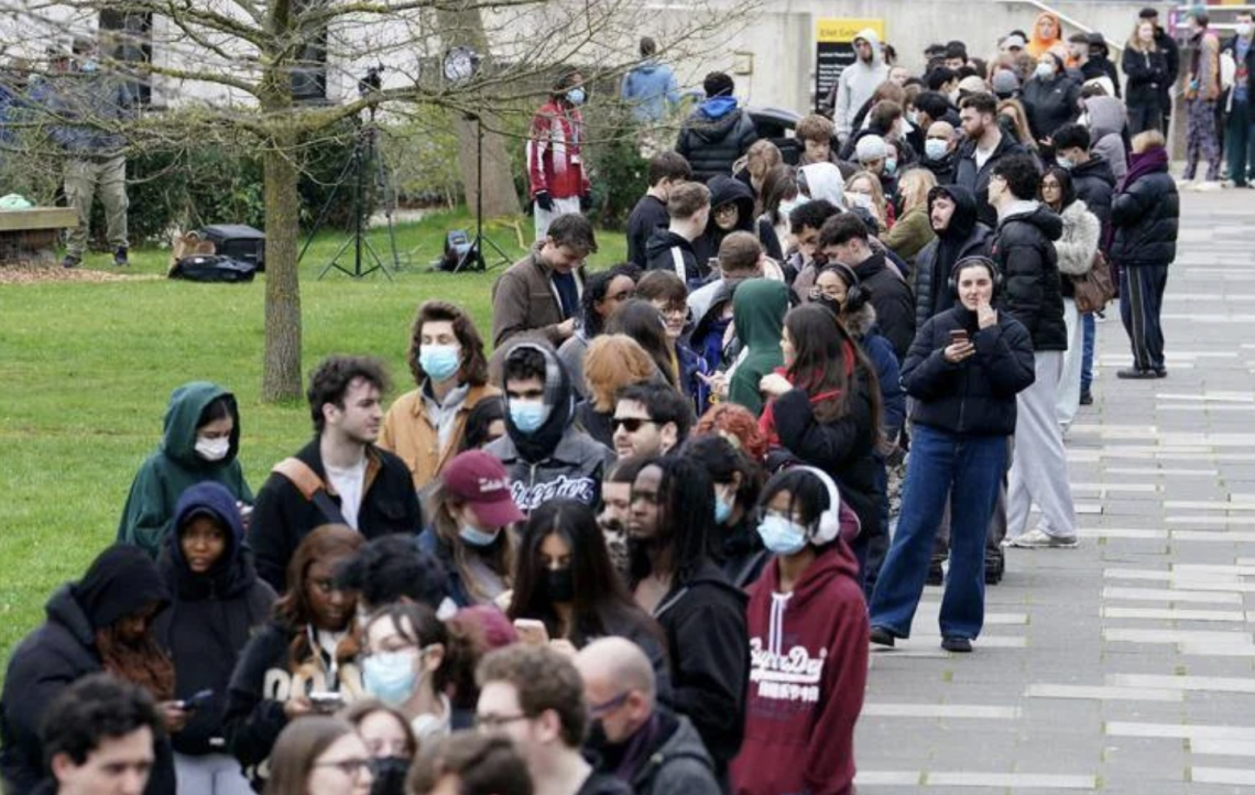 Meningite, salgono a 34 i casi nel Kent in Uk: code per il vaccino