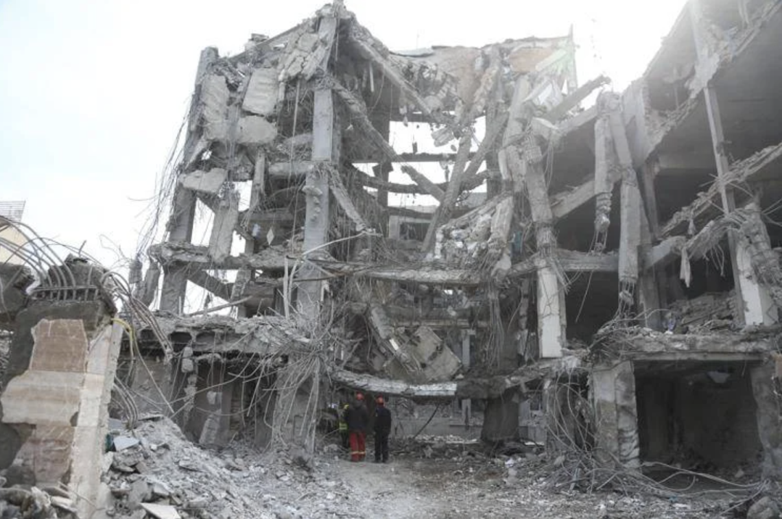 Iran risponde a ultimatum di Trump: &laquo;Attaccheremo siti energetici Usa se colpiscono i nostri&raquo;. Teheran pone 6 condizioni per fine guerra