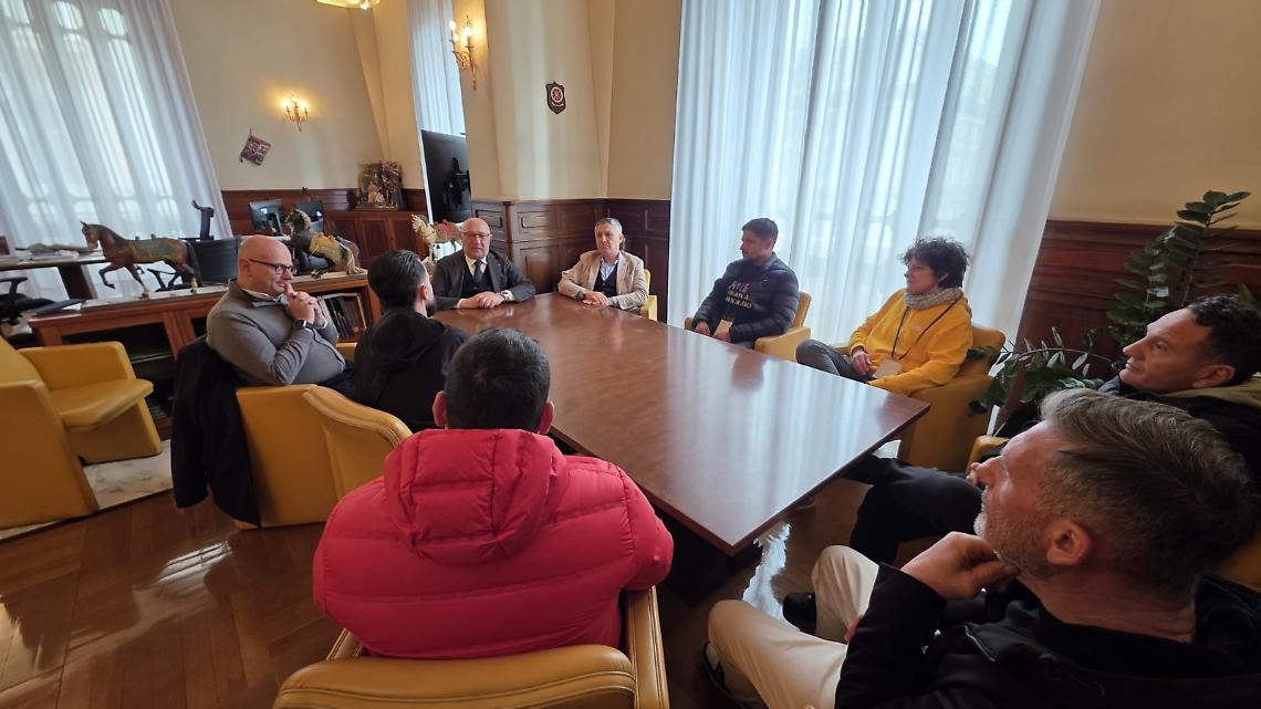 Epatite A, pescivendoli in crisi, Fiola: &laquo;Due milioni di euro per sostenere il comparto&raquo;