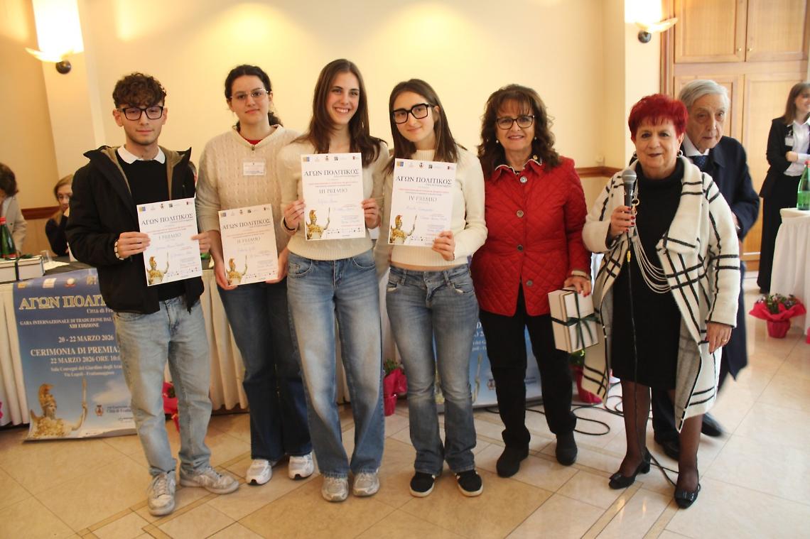Gara di greco antico, vince studente del liceo di Nola