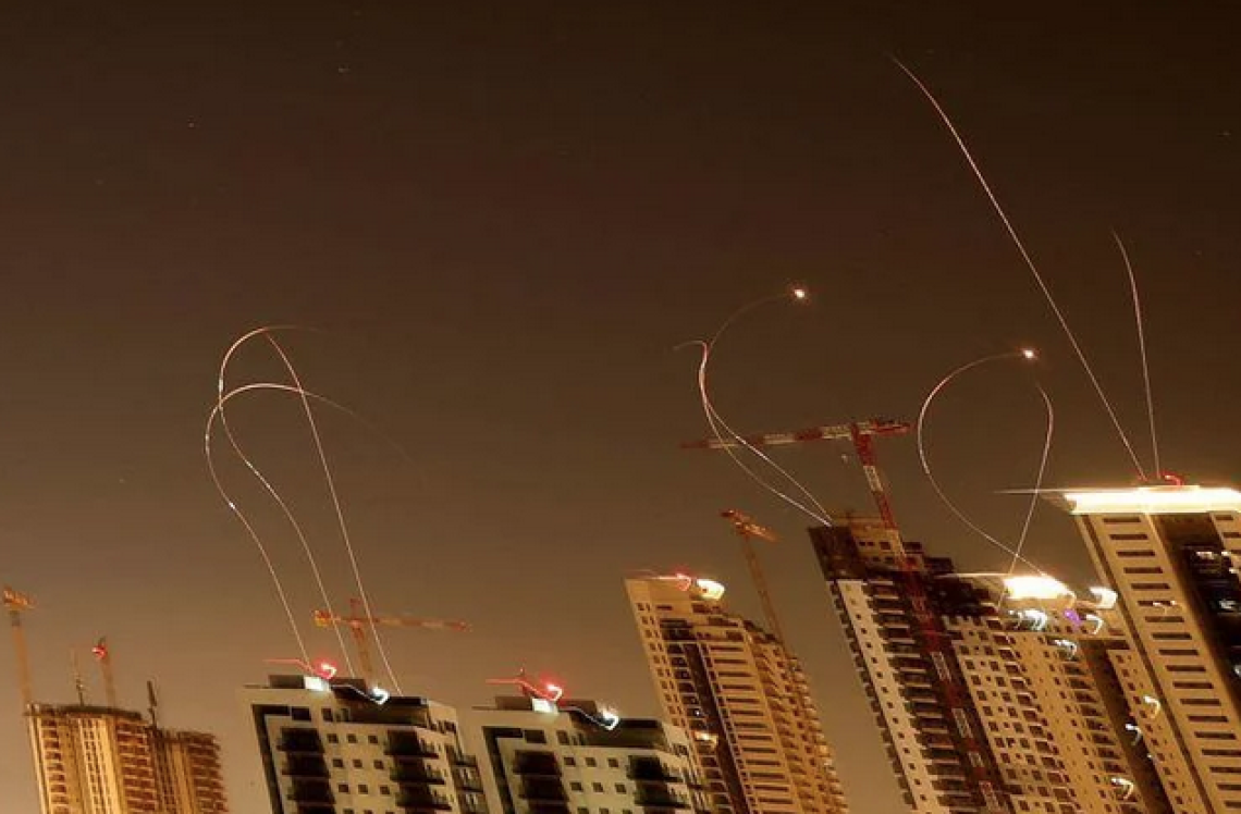 Iran, missile su Tel Aviv. Nuovo raid Idf sul Libano