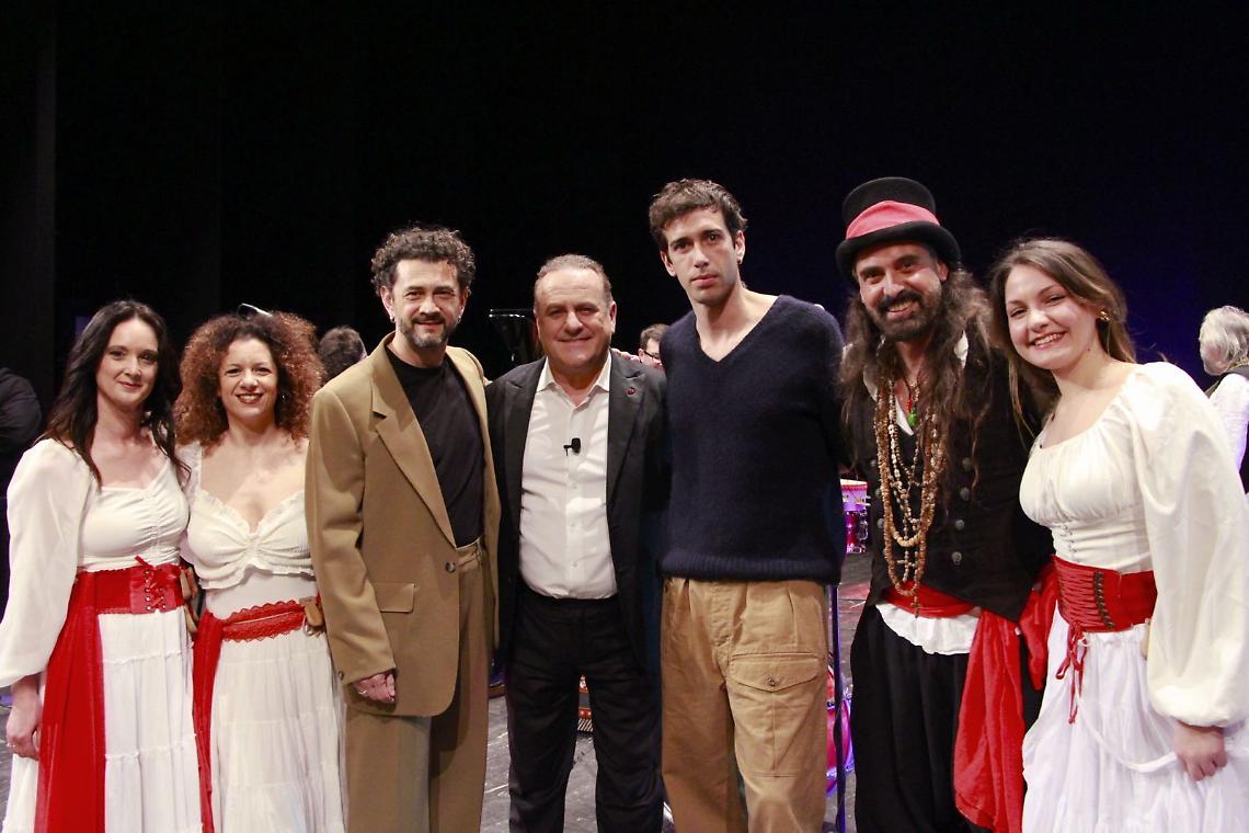 &ldquo;Paradise&rdquo; sbarca al Piccinni di Bari