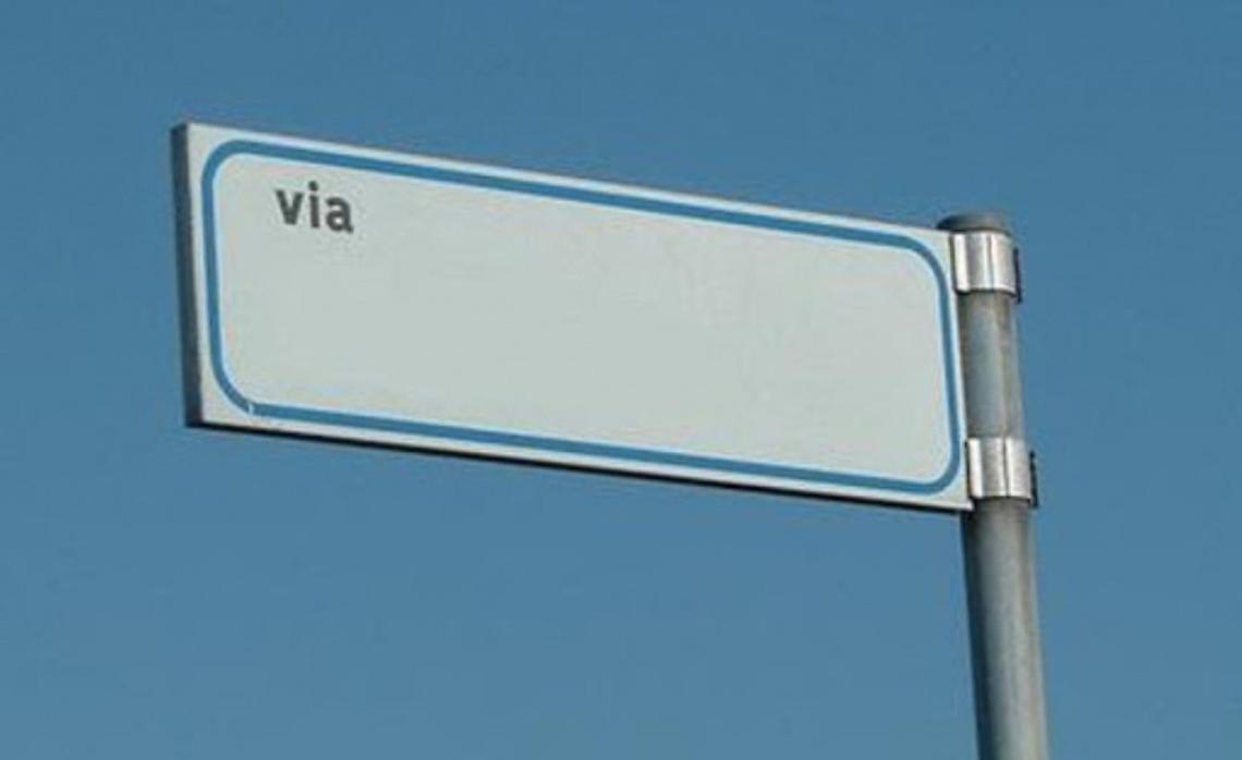 Neoborbonici: no a strade e piazze intitolate a Valenzi e Ascarelli