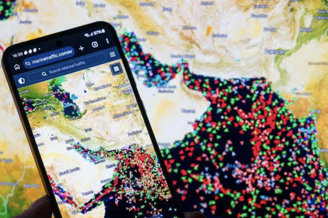 Iran, tregua fragile con gli Usa. Tass: &laquo;Teheran consentir&agrave; transito Hormuz a non pi&ugrave; di 15 navi al giorno&raquo;