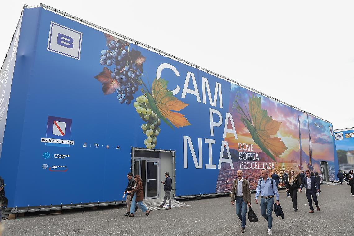 Successo della Regione Campania al Vinitaly 2026, presenti 170 aziende