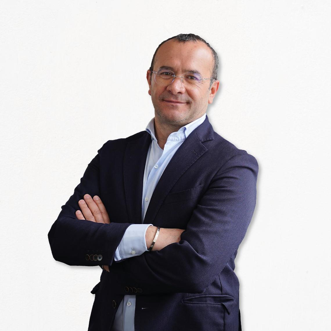 &ldquo;La struttura invisibile di un&rsquo;impresa che vince&rdquo;, opera prima di Giuseppe Galluccio