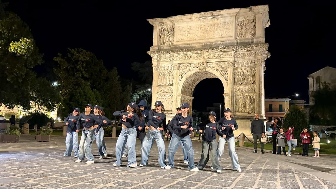 SamnEat invade  Benevento: il flashmob che ha sorpreso il centro storico