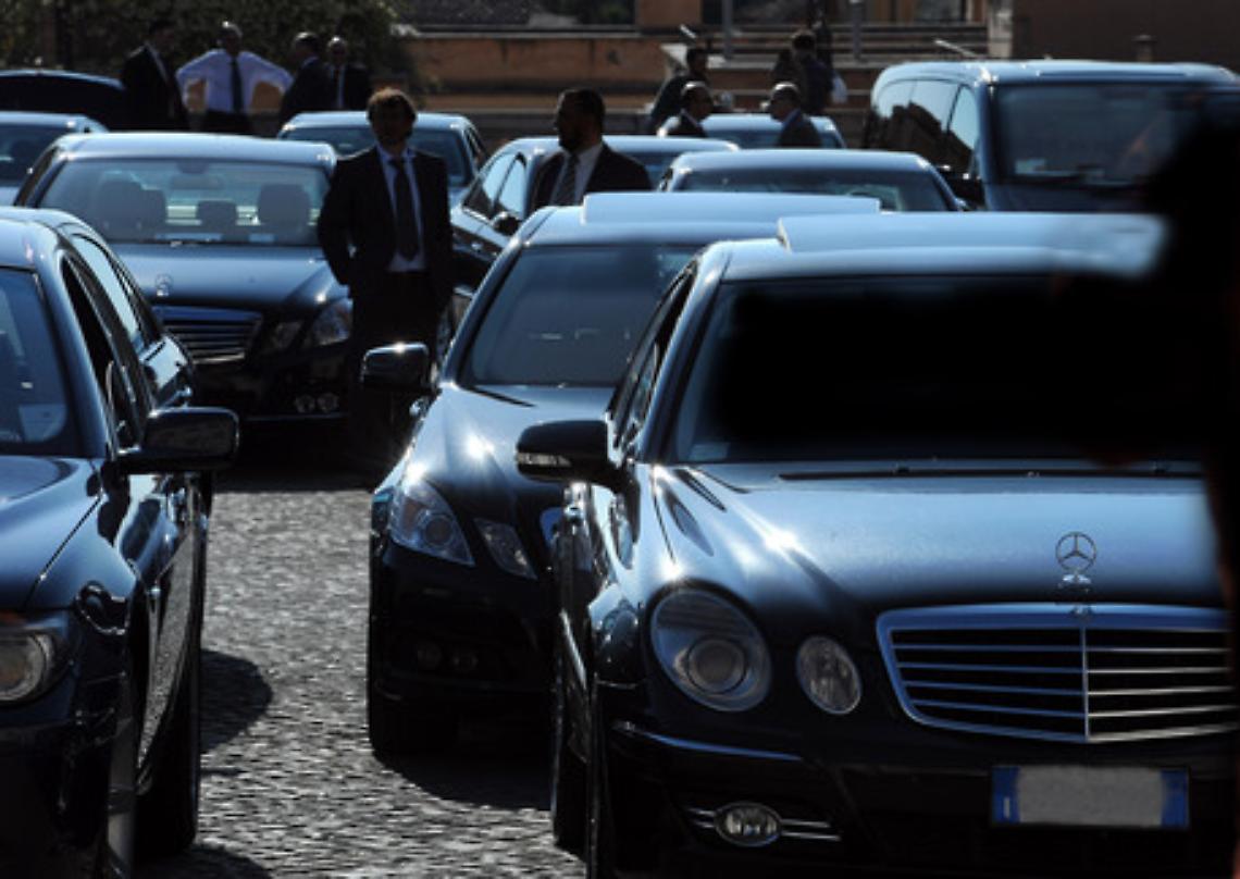 Il Governo mette all'asta altre 33 auto blu