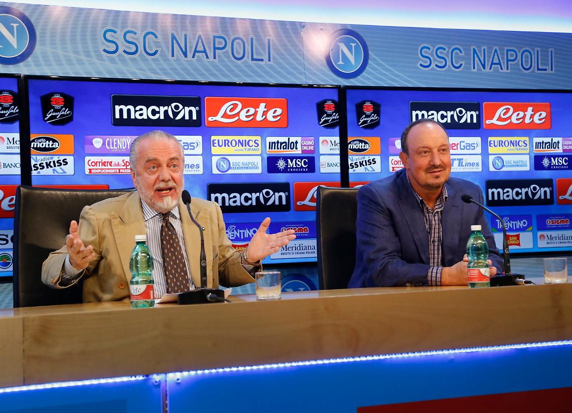 Benitez: «Ringrazio il Napoli e i napoletani»<br> De Laurentiis: «Sapevo che la moglie e le due figlie lo reclamavano...»