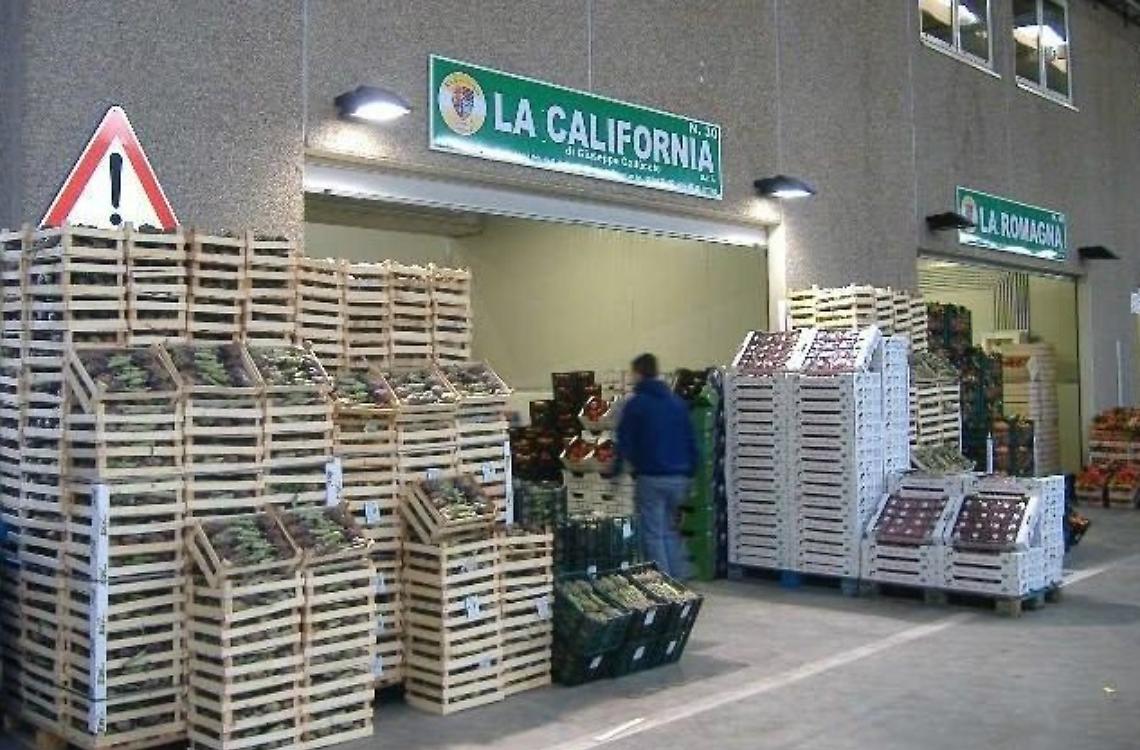 Volla, spari al mercato ortofrutticolo: un morto e un ferito, tre fermati