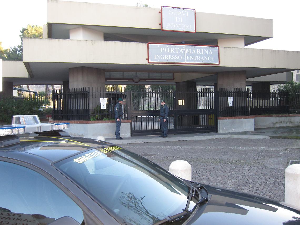 Restauro Teatro Grande, sequestro da 6 milioni di euro all'ex commissario straordinario degli Scavi