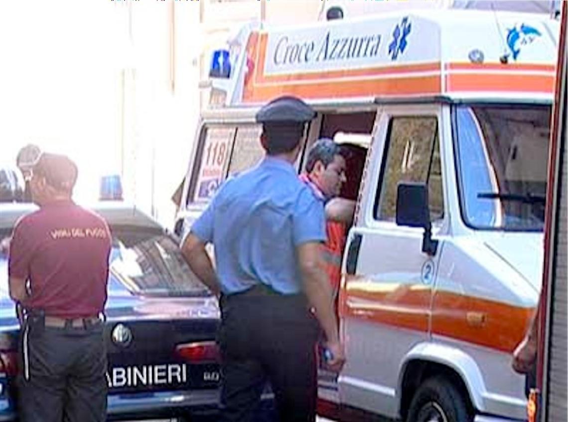Studente 19enne ucciso alla fermata del bus